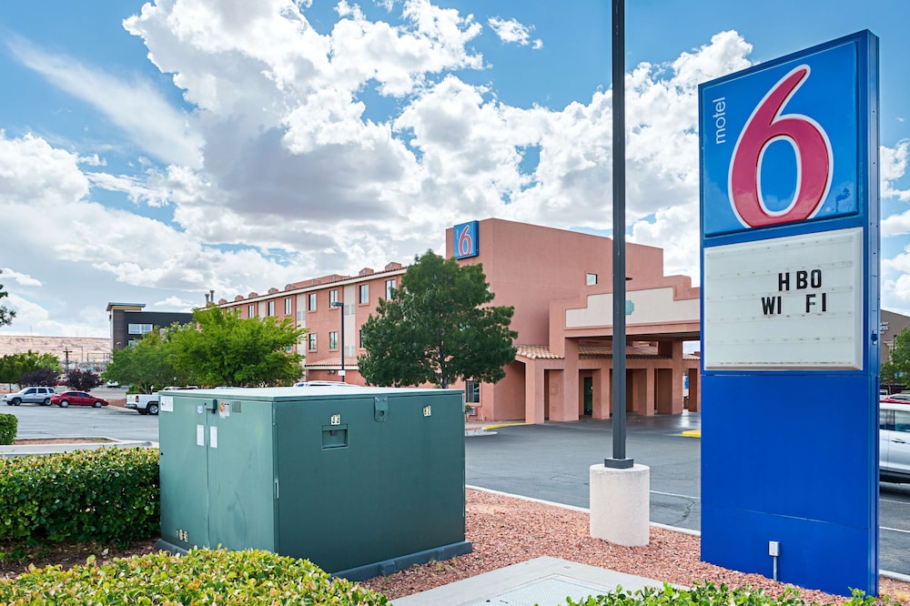 Motel6 Page, AZ 55/60