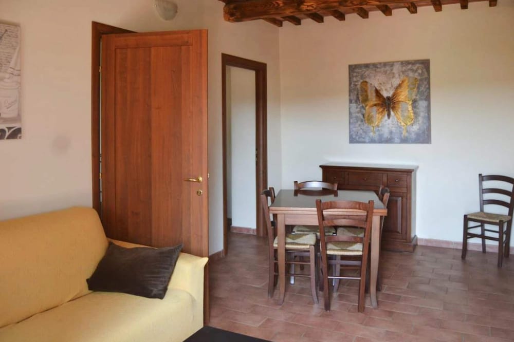 Antico Borgo Casalappi 49/73