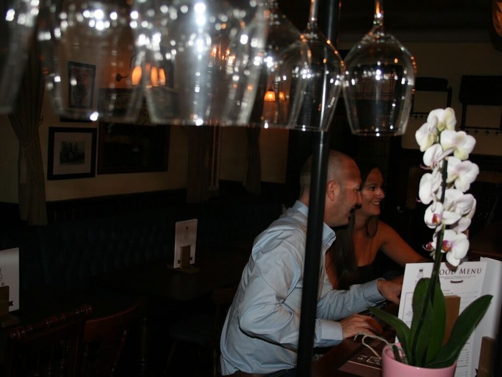 The Rose and Crown 23/49