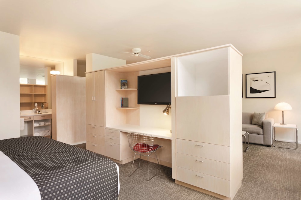 Aspen Meadows Resort 46/68