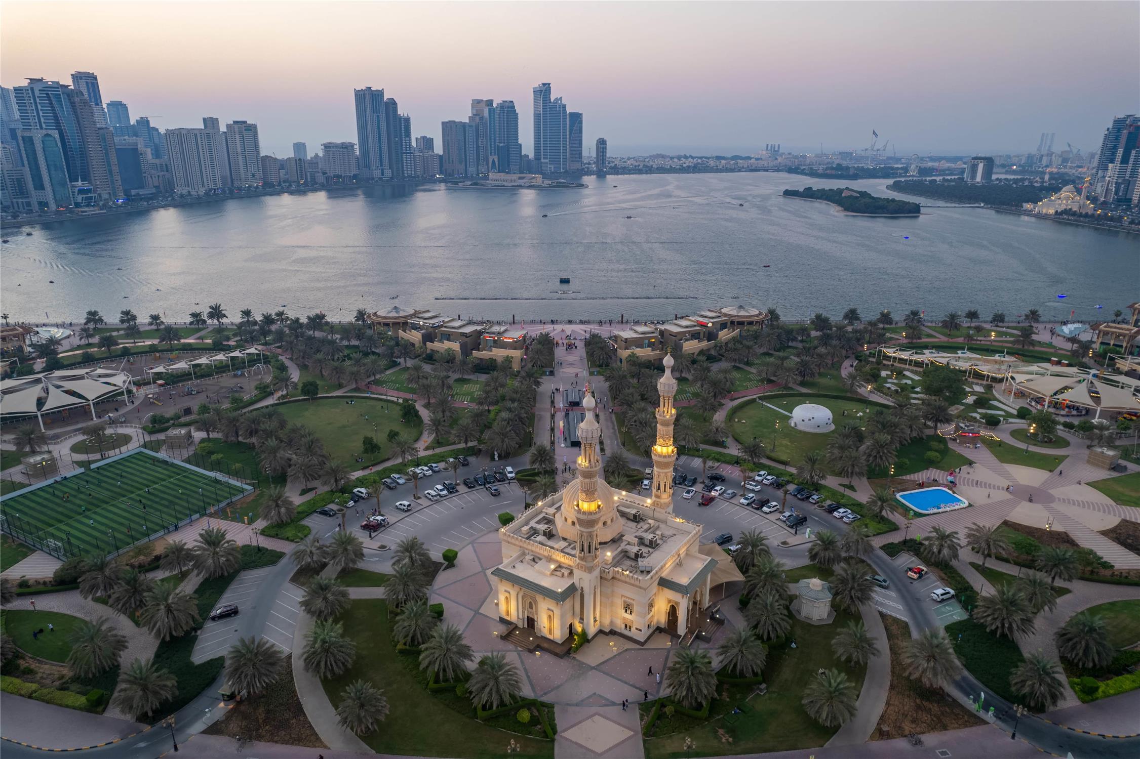 Occidental Sharjah Grand 48/50