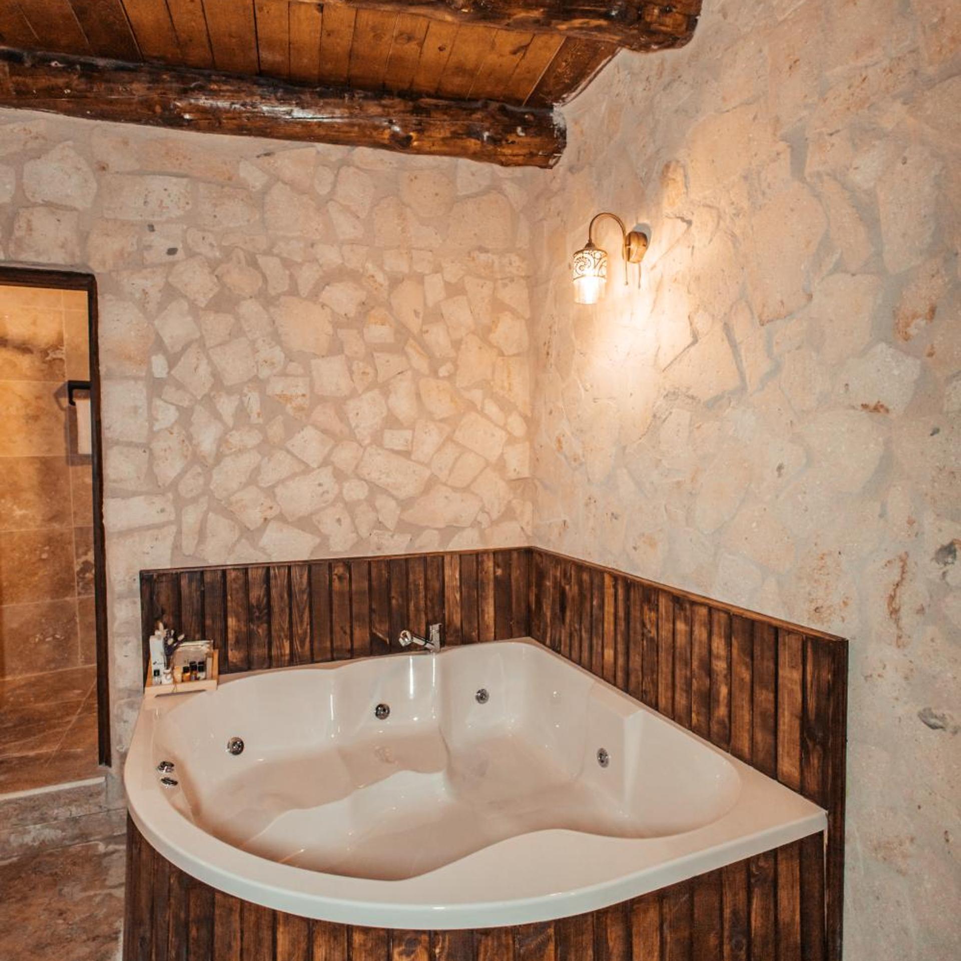 Vanessa Cave House 46/49