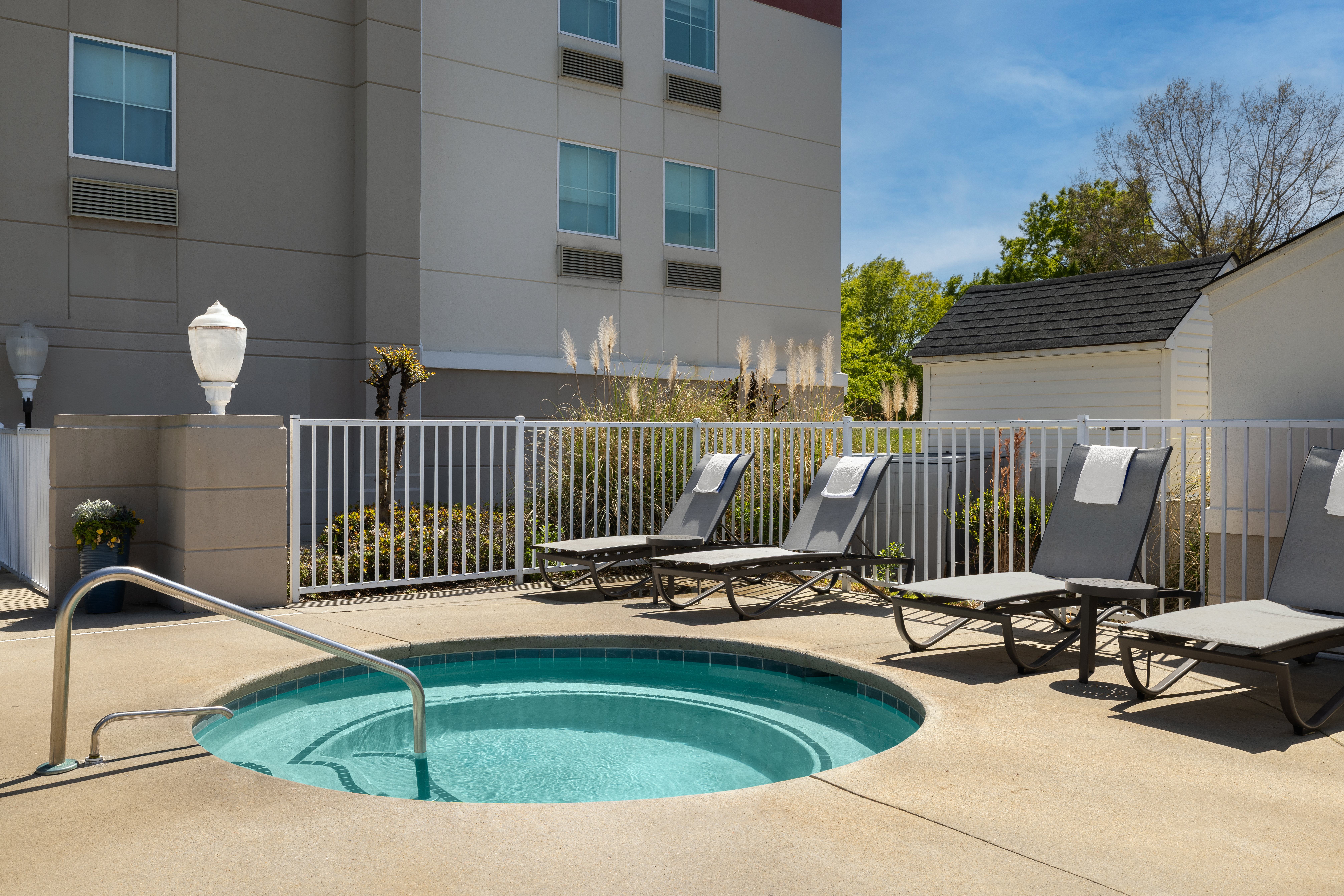 Holiday Inn Express Myrtle Beach-Broadway at the Beach 32/56
