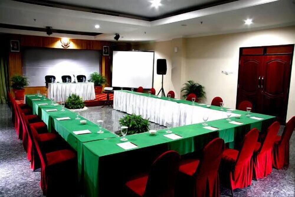 Grand Tiga Mustika 24/28