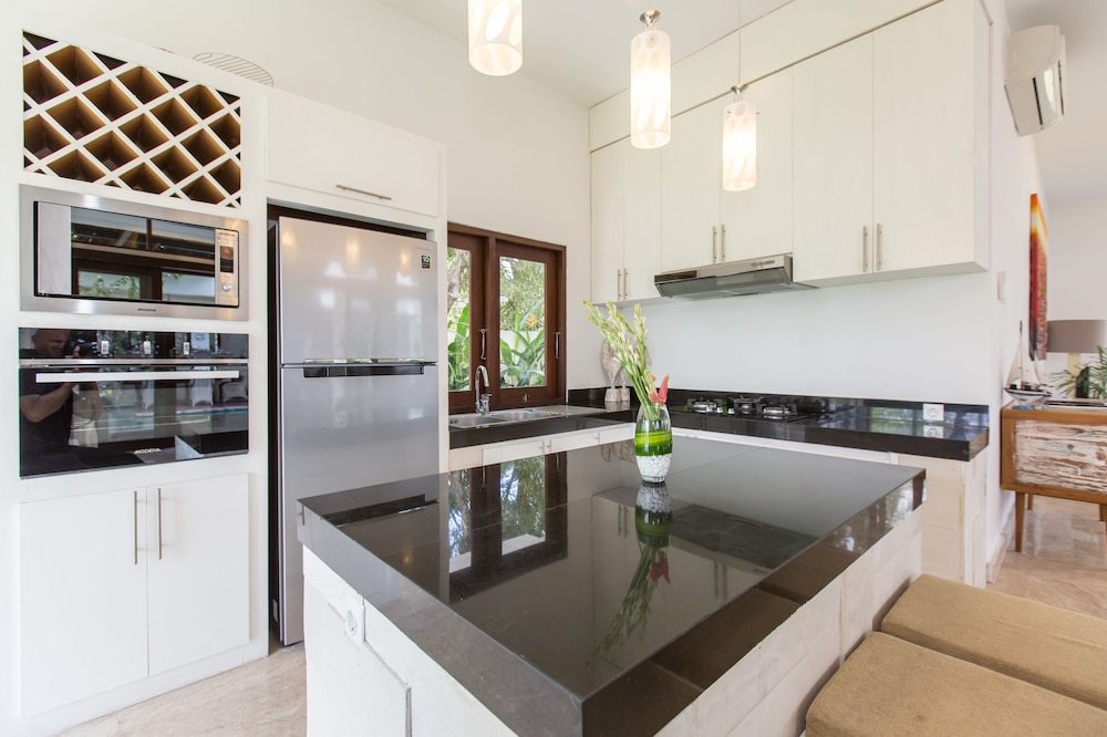 Villa Club Corner Residence by Nagisa Bali 3/34