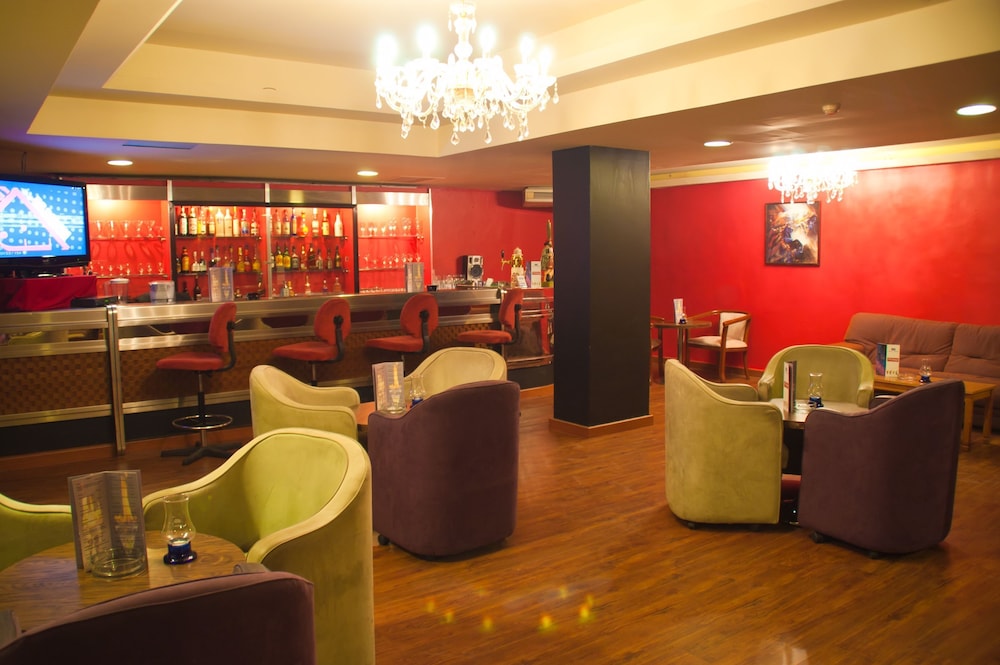 MINA HOTEL 45/65