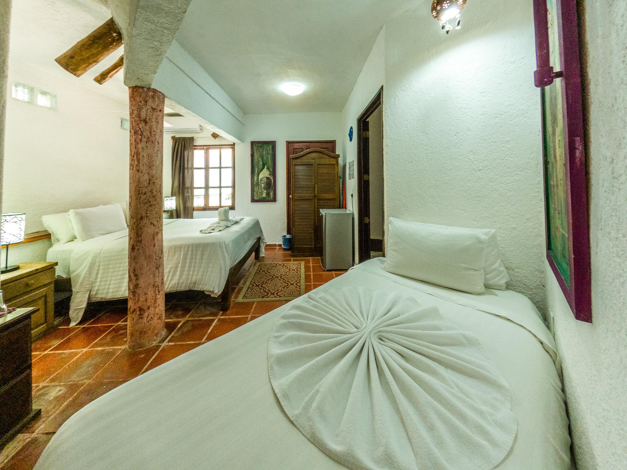 Room, Triple, 1 Queen and 1 Single Bed