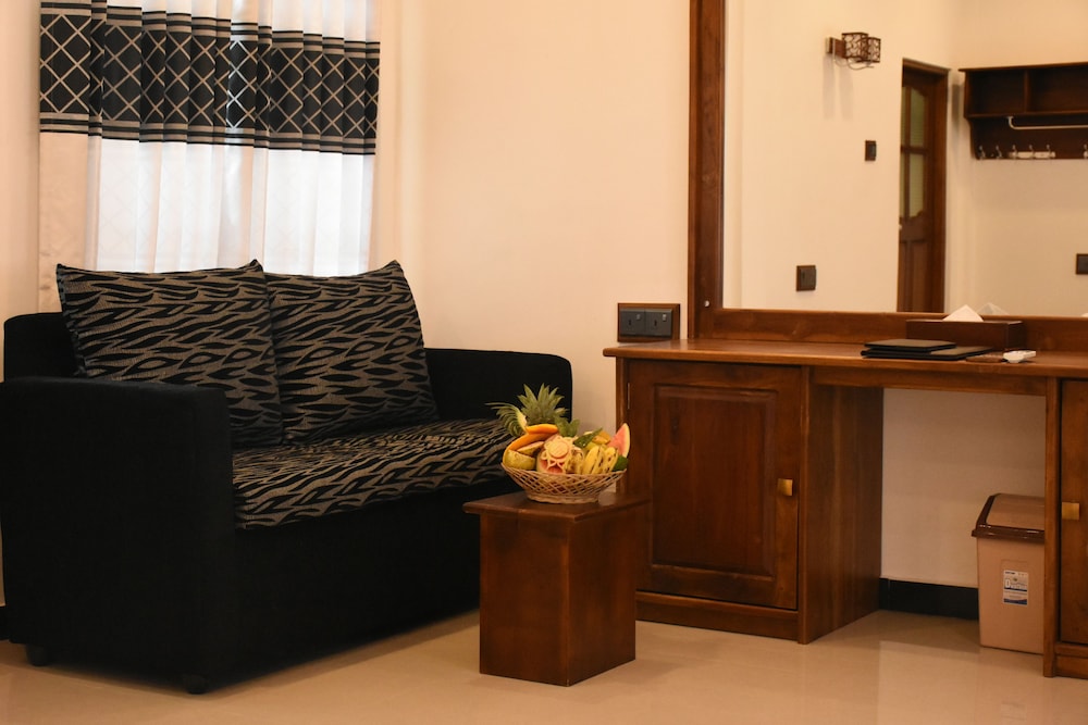 Hotel Freedom Village 9/20