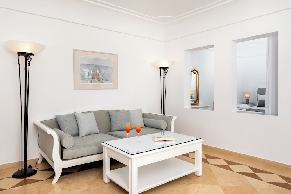 Maison De Lys Luxury Suites 44/72