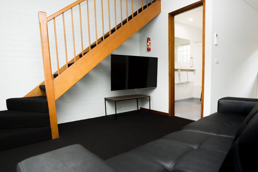 Bay Hotel Apartments 30/48