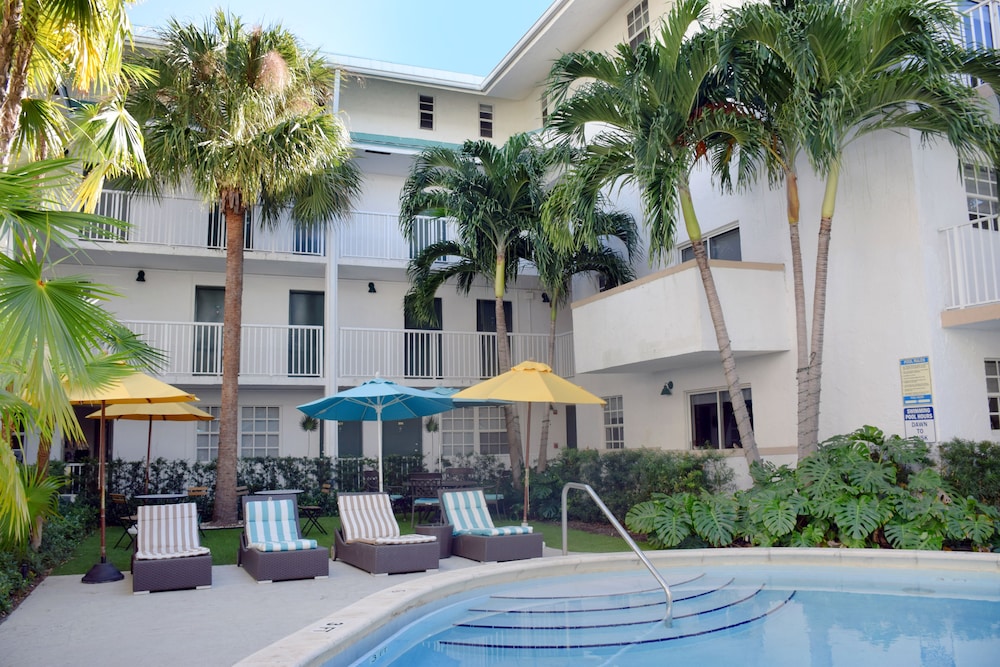 Coral Reef Suites in KEY BISCAYNE - FL