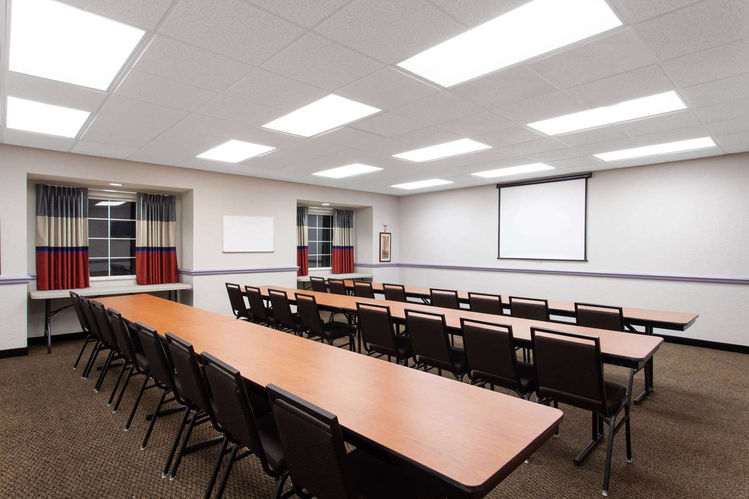 Microtel Inn & Suites By Wyndham Lady Lake/The Villages 8/19