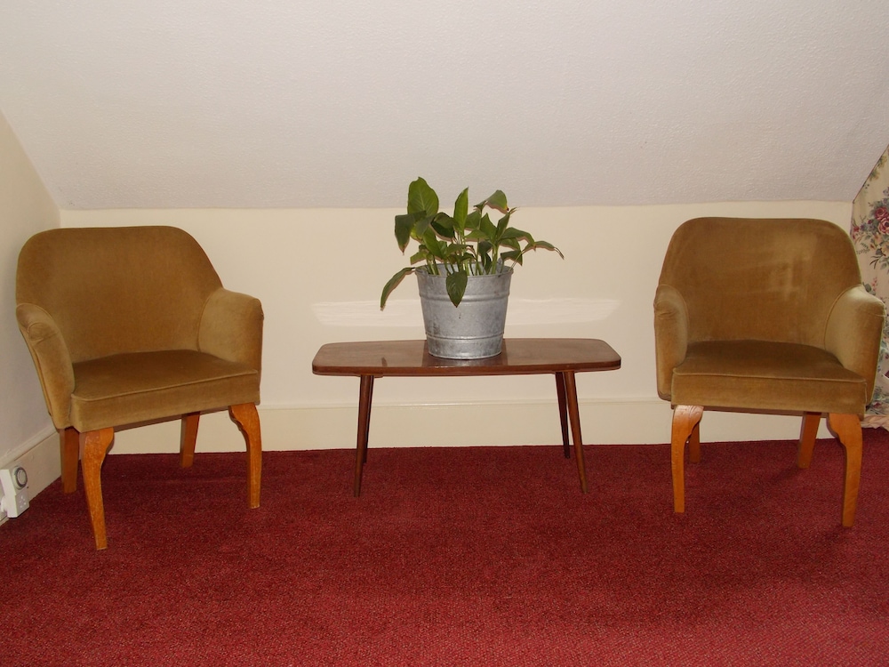 The Darnley Hotel 29/50