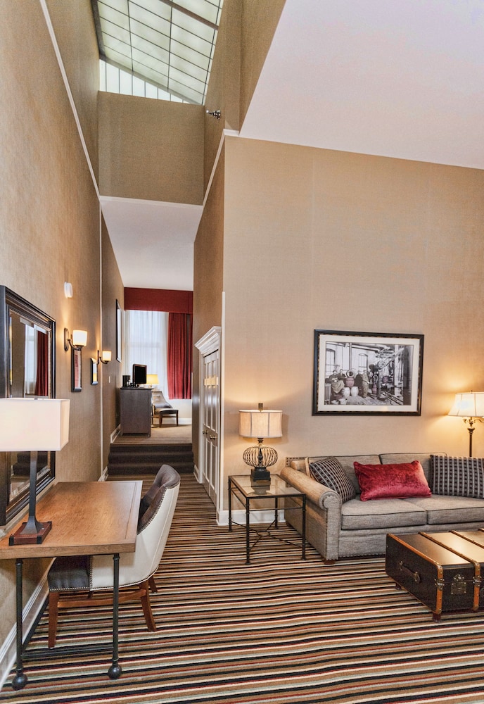 Fitgers Inn 34/55