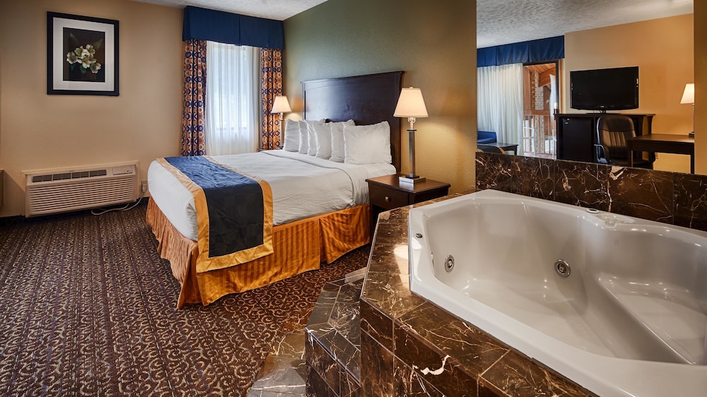 Best Western Mansfield/Bellville 13/31