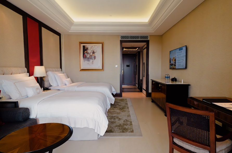 Club, Premier, Twin Beds