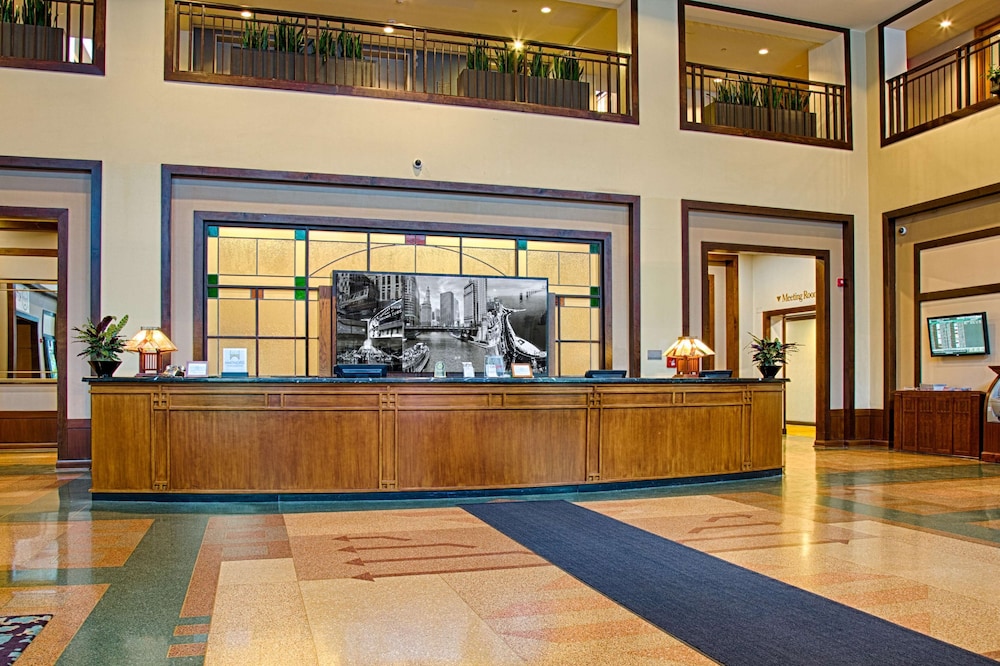 Embassy Suites by Hilton Chicago O'Hare Rosemont 12/64