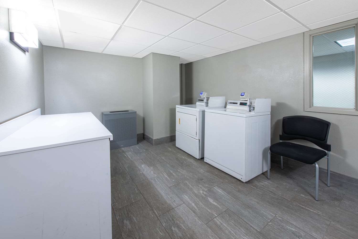 La Quinta Inn & Suites by Wyndham Tampa Brandon Regency Park 25/49