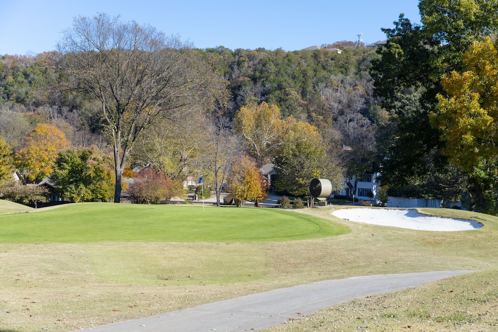 Pointe Royale Condominium Resort & Golf Course 73/81