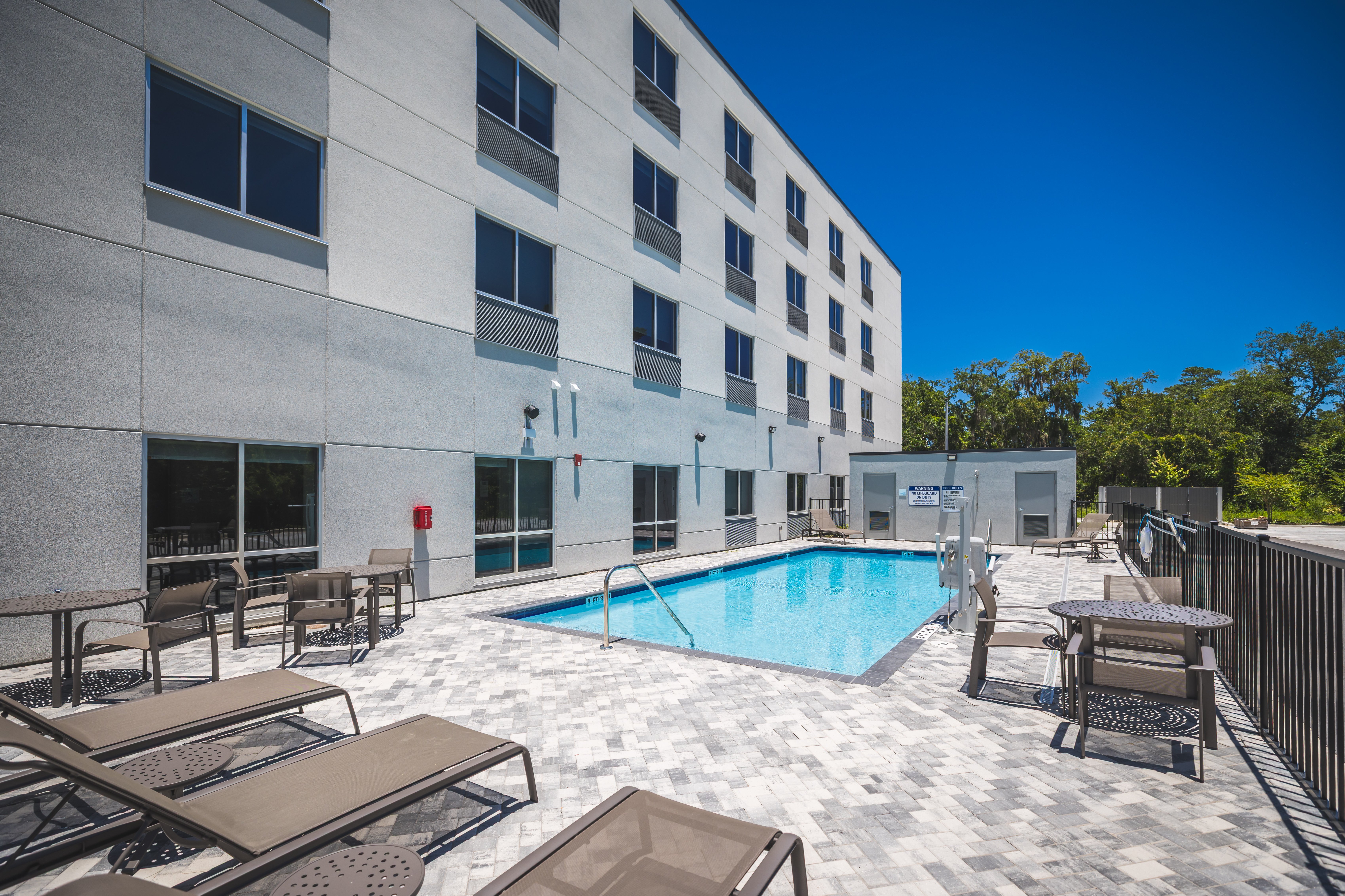 Holiday Inn Express & Suites Fernandina Beach Amelia Island by IHG 6/60