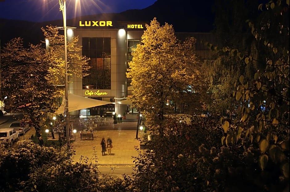Complex Luxor 32/39