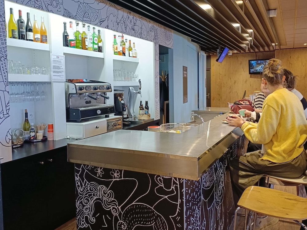 Ibis Aurillac 2/63