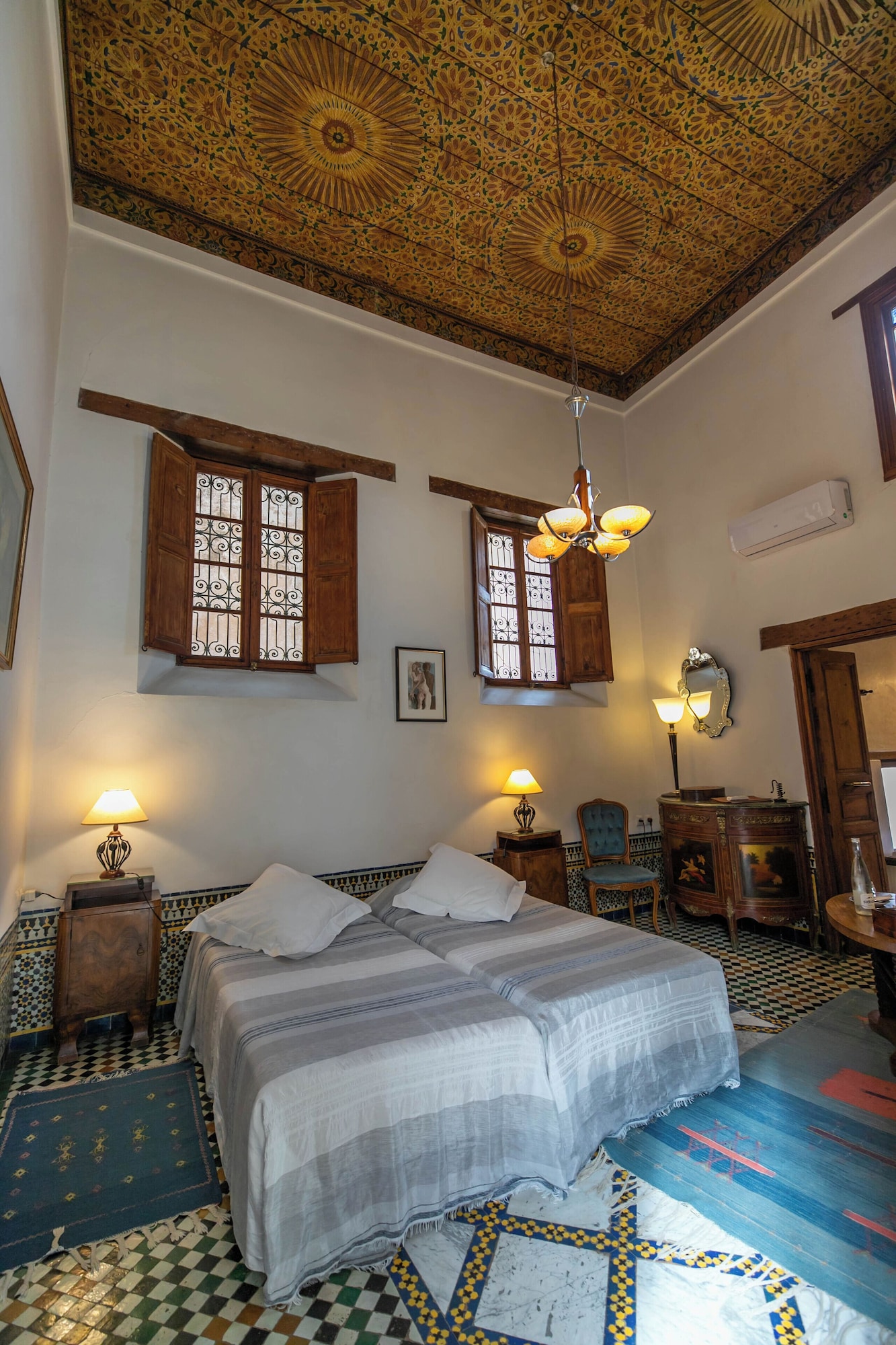 STANDARD, TWIN BEDS