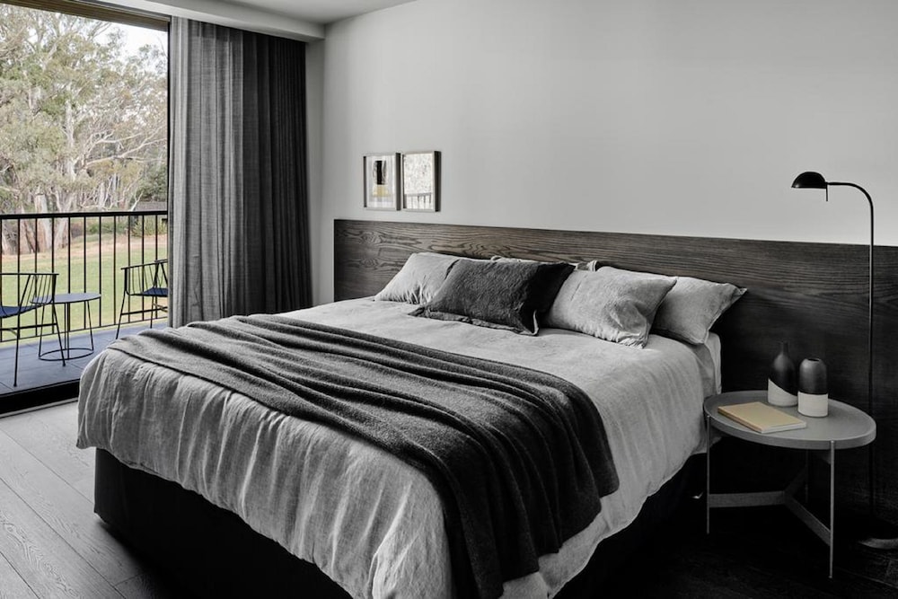 Deluxe, King Bed, Vineyard View