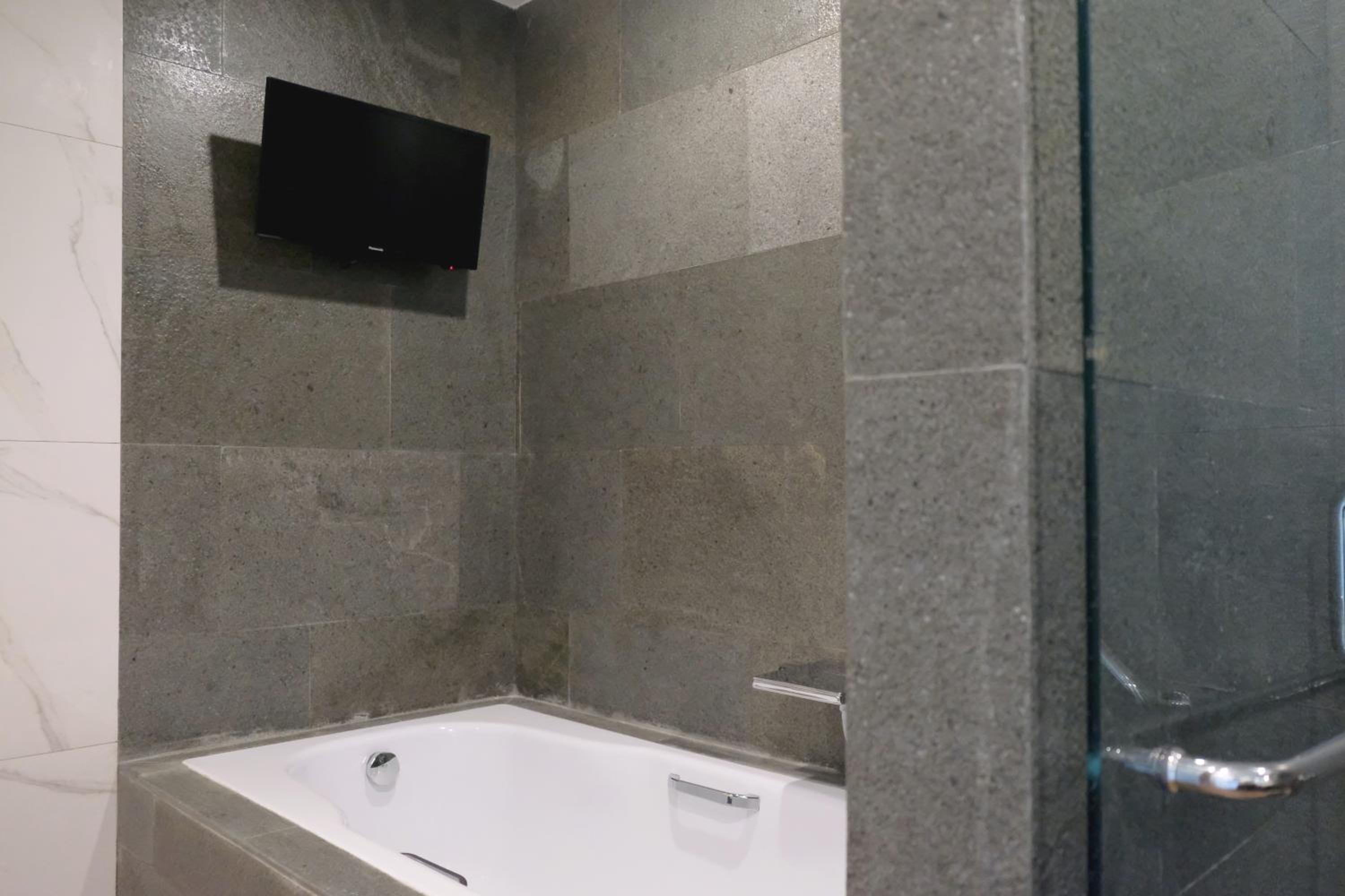 Hotel Santika Premiere Ambon 48/51