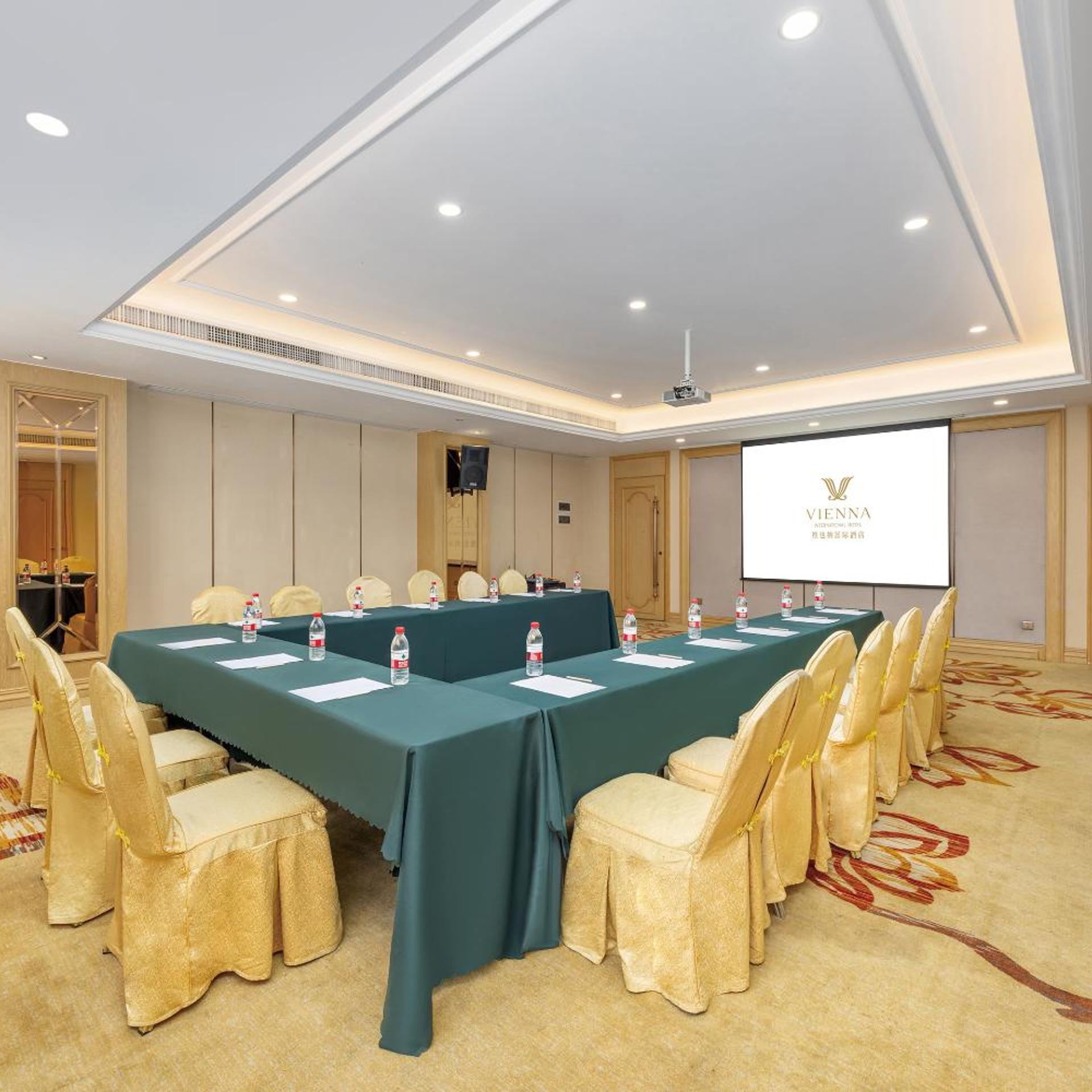 Vienna International Hotel (Xi'an Big Goose Pagoda) 37/51
