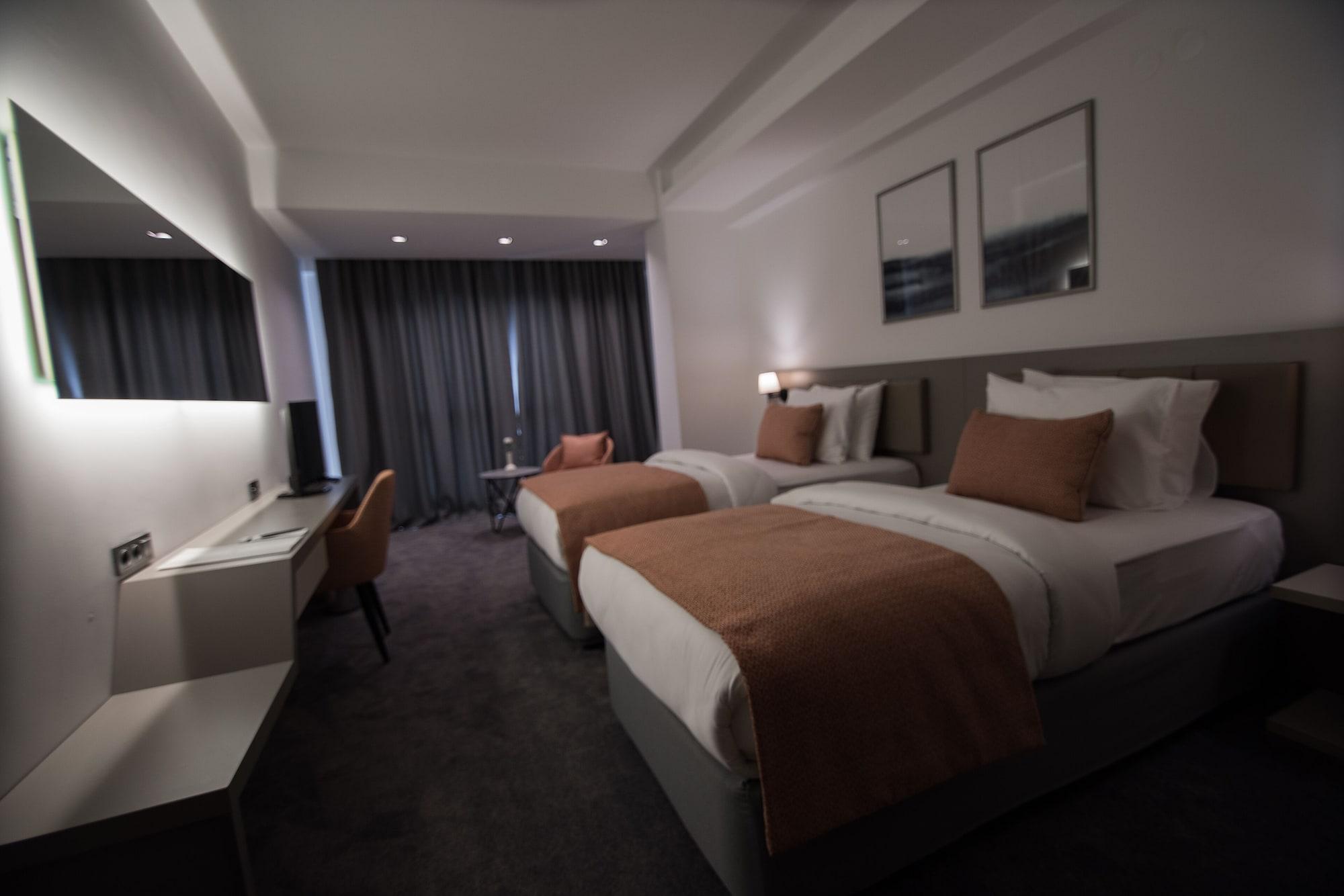 DOVV HOTEL 19/39