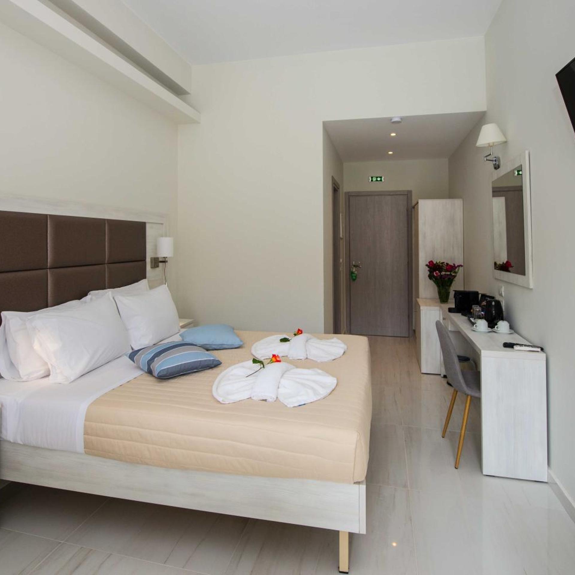 Deluxe, Double Bed