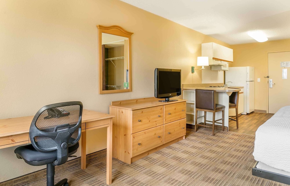 Extended Stay America - Detroit - Auburn Hills-University Dr 40/45