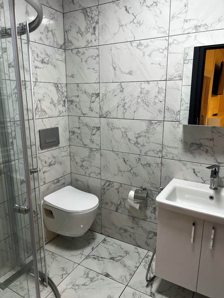 Mego Suite Otel 48/50