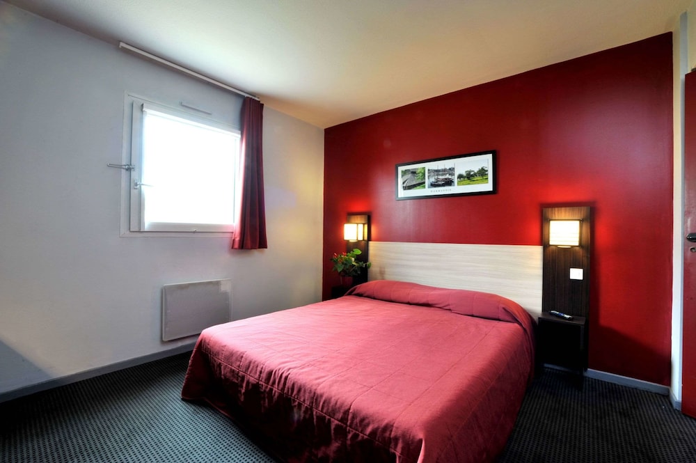 BRIT HOTEL SAINT-QUENTIN 15/53