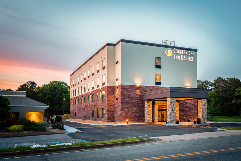 Cobblestone Inn & Suites - Fairfield Bay 6/42