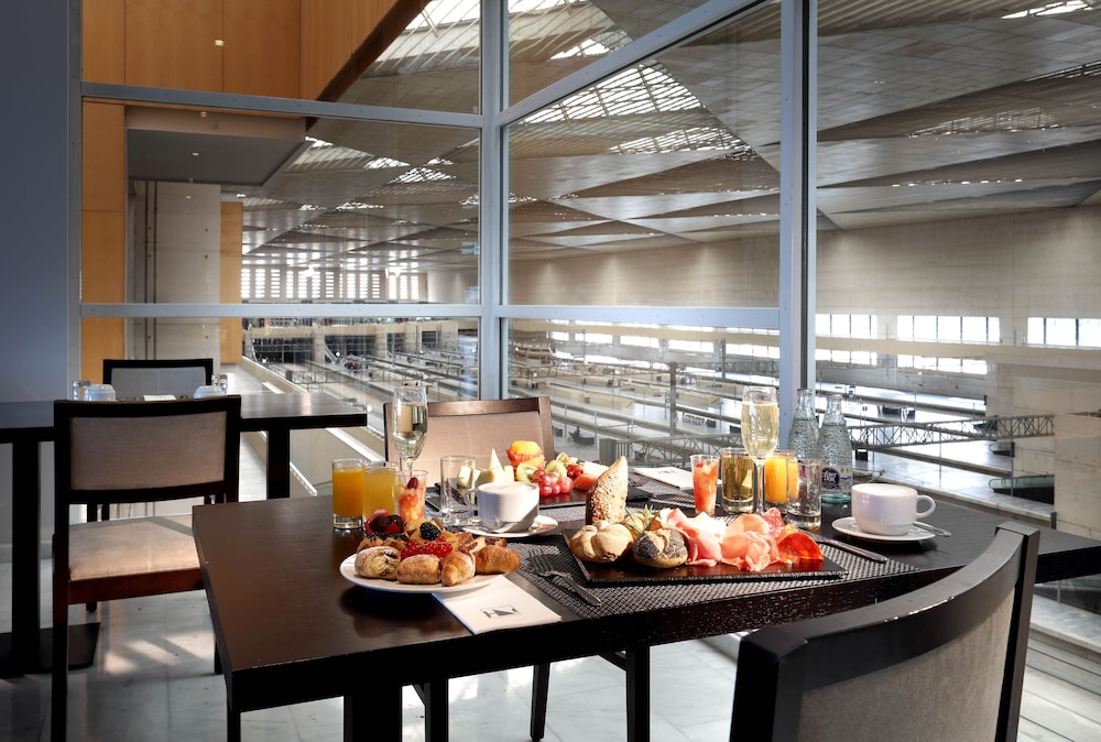 restaurant cafeteria
