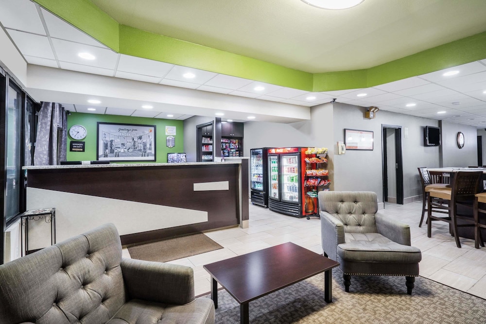 Super 8 By Wyndham Knoxville West/Farragut 4/48