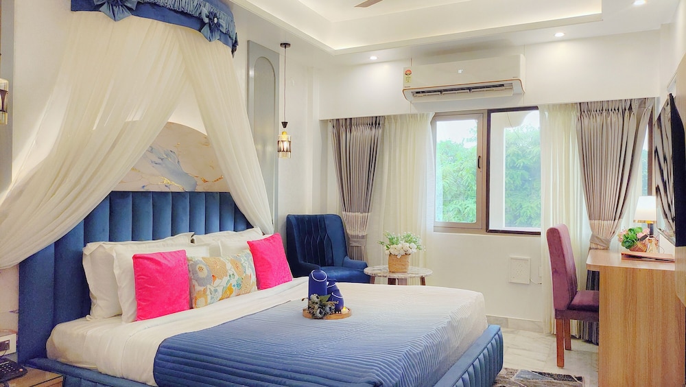 Luxury, King Bed, Bathtub