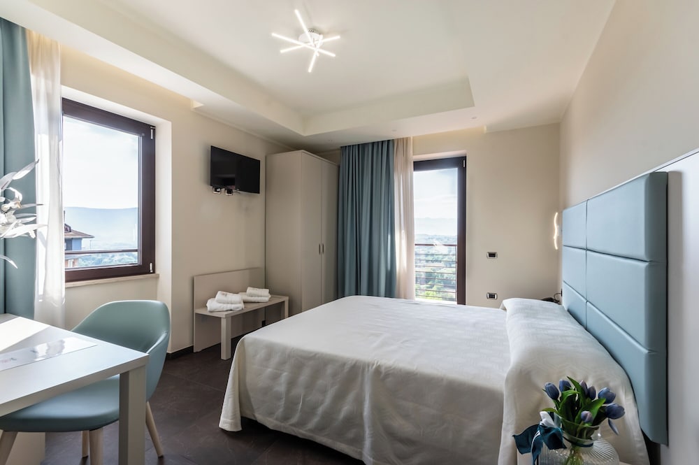 Lual Bleisure Hotel 12/43