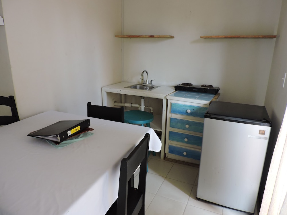 Spindrift Hotel 40/75