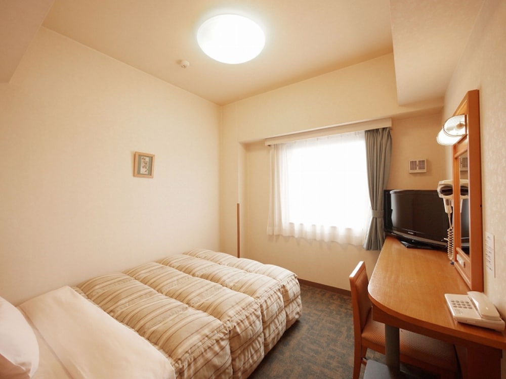 Hotel Route-Inn Nagaoka Inter 12/34