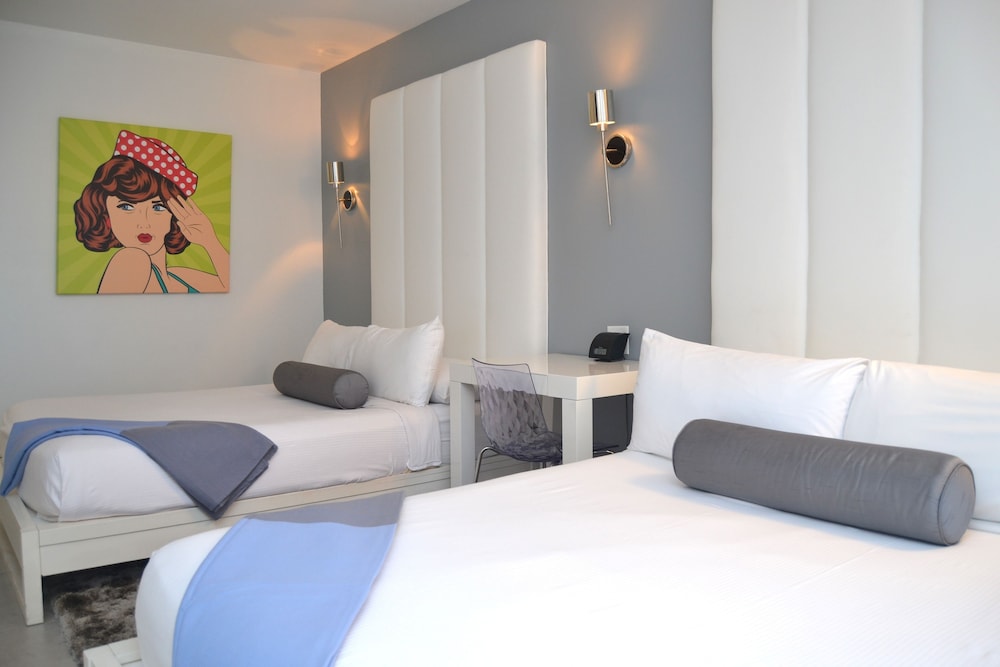 Royal Palms Resort And Spa A North Beach Village Resort Hotel 27/80