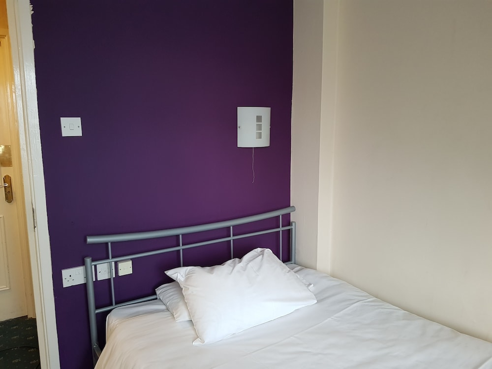 Regency Hotel 14/50