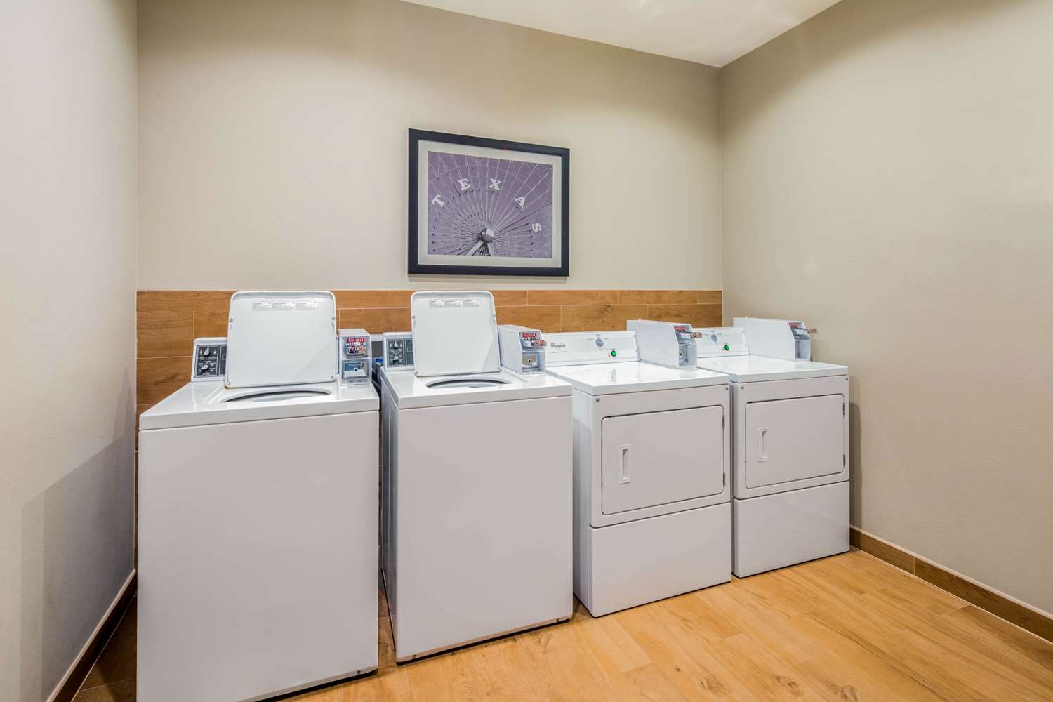 La Quinta Inn And Suites By Wyndham Mcallen Convention Center 44/56