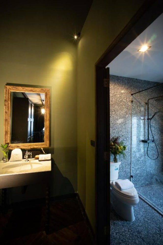 Baan Tuk Din Hotel 46/50