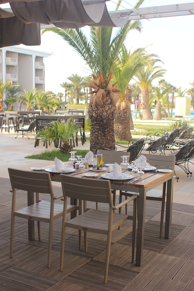 Royal Thalassa Monastir 53/73