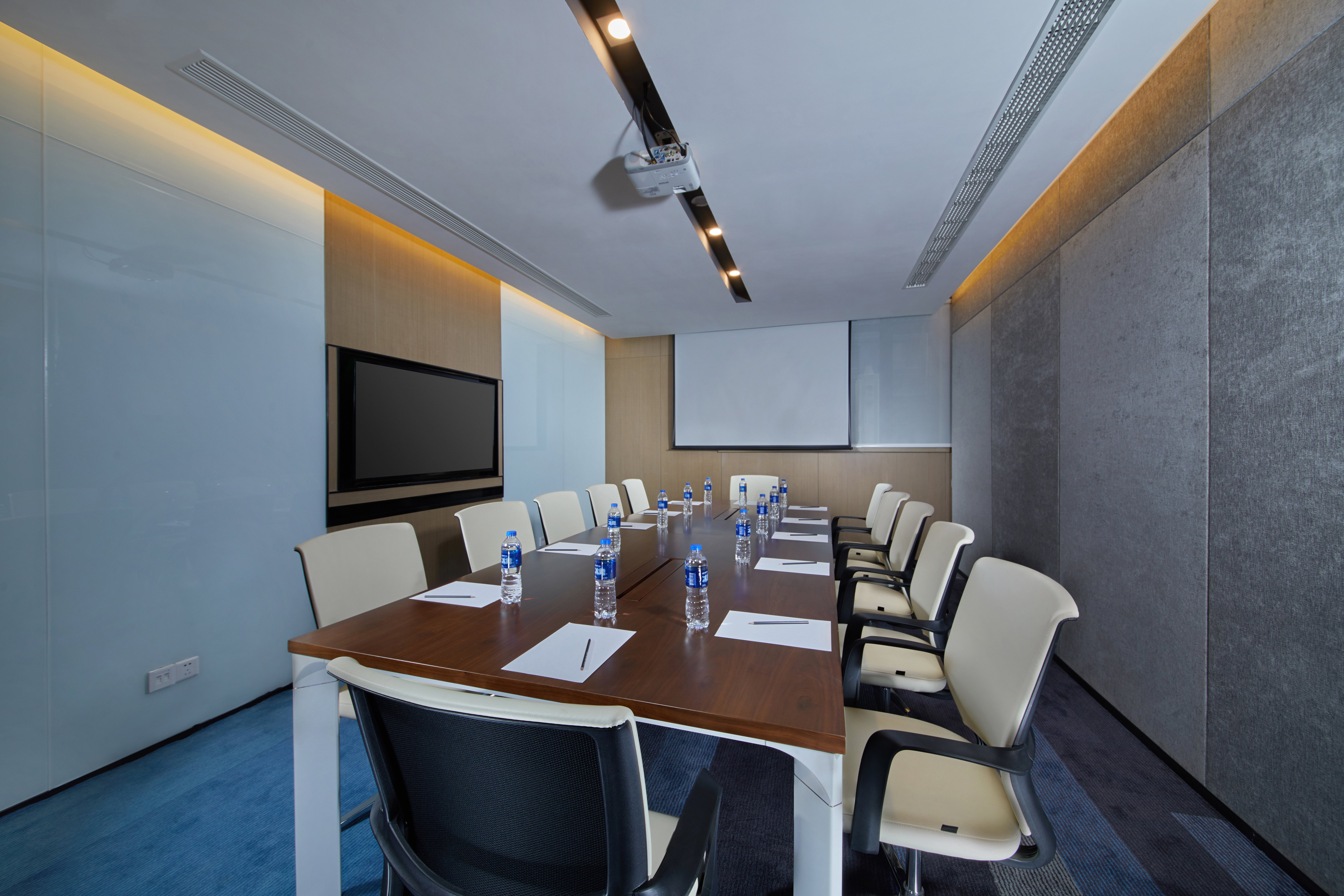 HOLIDAY INN EXPRESS ZHANGJIAGANG EAST 23/31