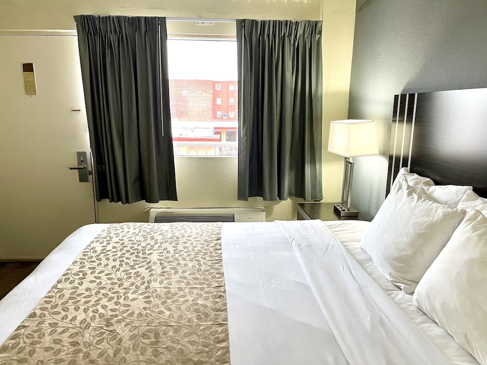 Red Carpet Inn &amp; Suites 20/30