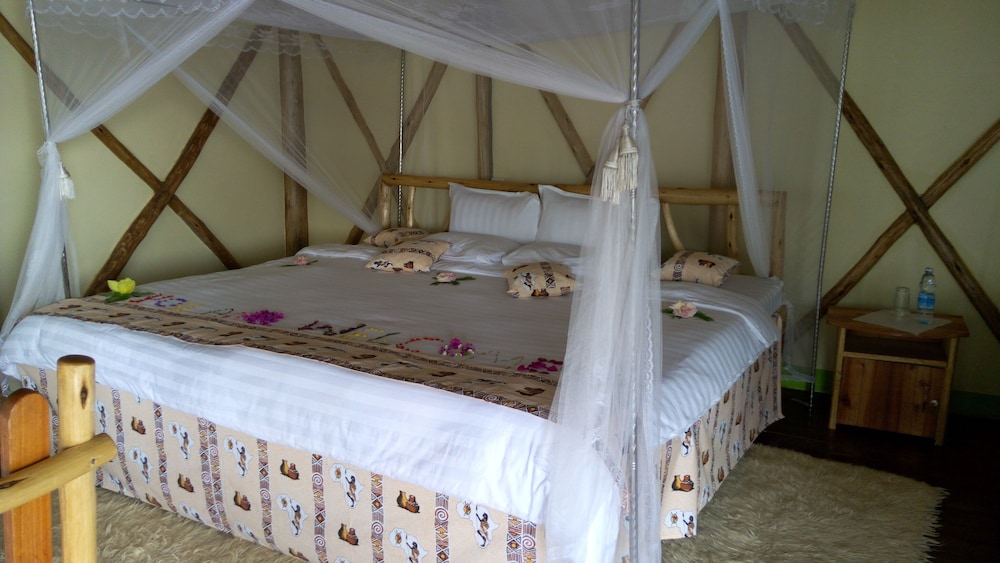 Lake Bunyonyi Rock Resort 11/50